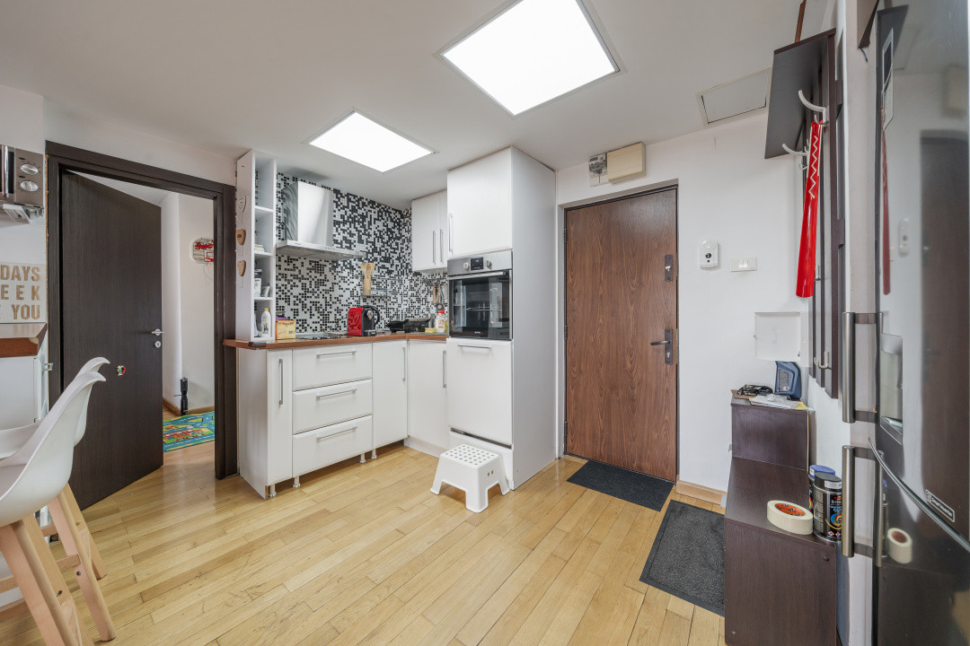 Maior Coravu,modern,vedere panoramica, 75mp