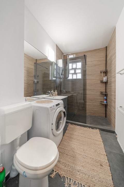 Maior Coravu,modern,vedere panoramica, 75mp