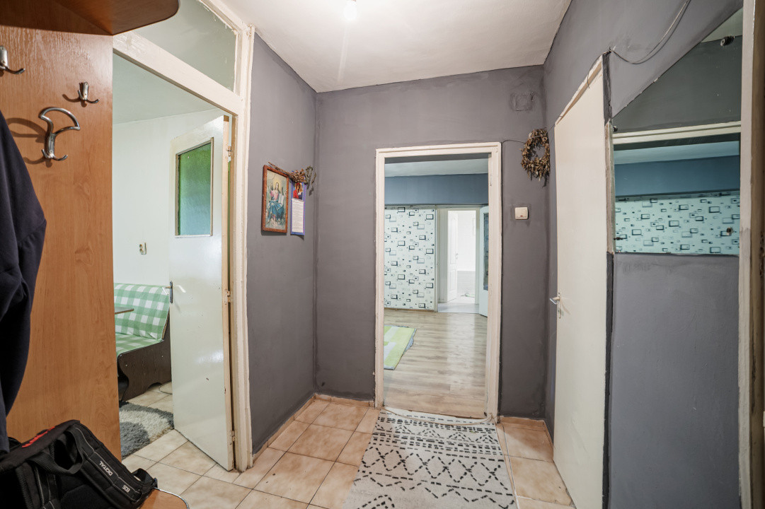 Apartament 2 cam*Colentina-Maior Bacila* Spatios 54 mp* Bloc 1986 reabilitat