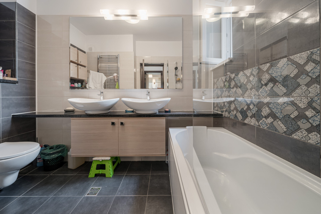 Brancoveanu*Etaj 1/3*Decomandat*Bloc nou*Ready to Move In