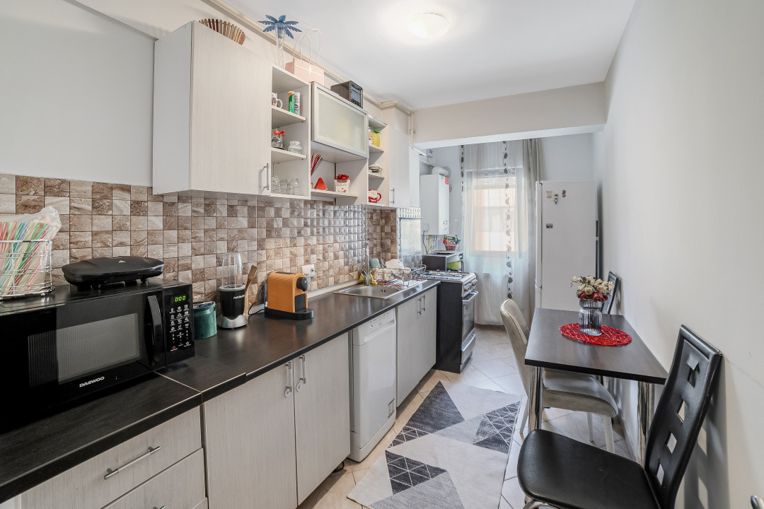 Amurgului*2 camere*Etaj 1/3*Centrală proprie*2 balcoane*Investitie