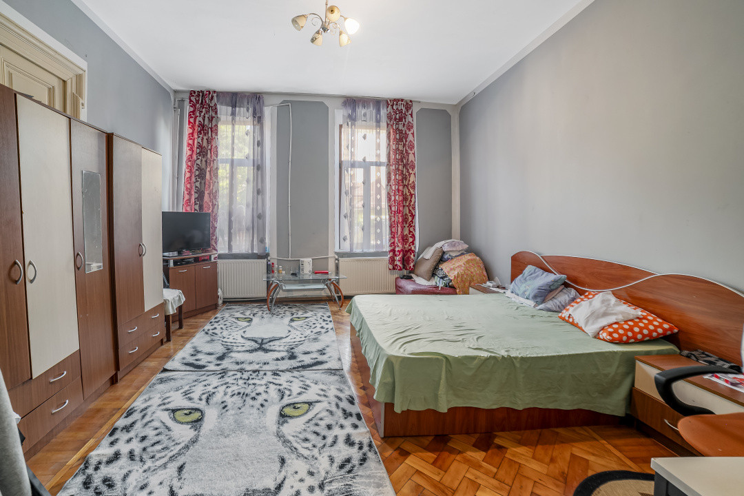 4 camere*Parter/2*Vila interbelică*Curte comună*120 mp utili*C. Dona 5