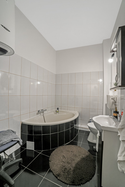4 camere*Parter/2*Vila interbelică*Curte comună*120 mp utili*C. Dona 5
