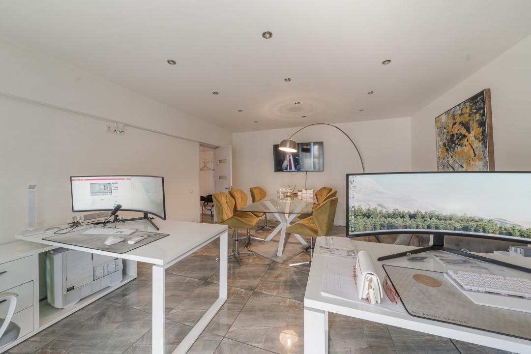 Ideal Firma*Blvd Burebista 3*Pta Alba Iulia*Etaj 3*Luxos*