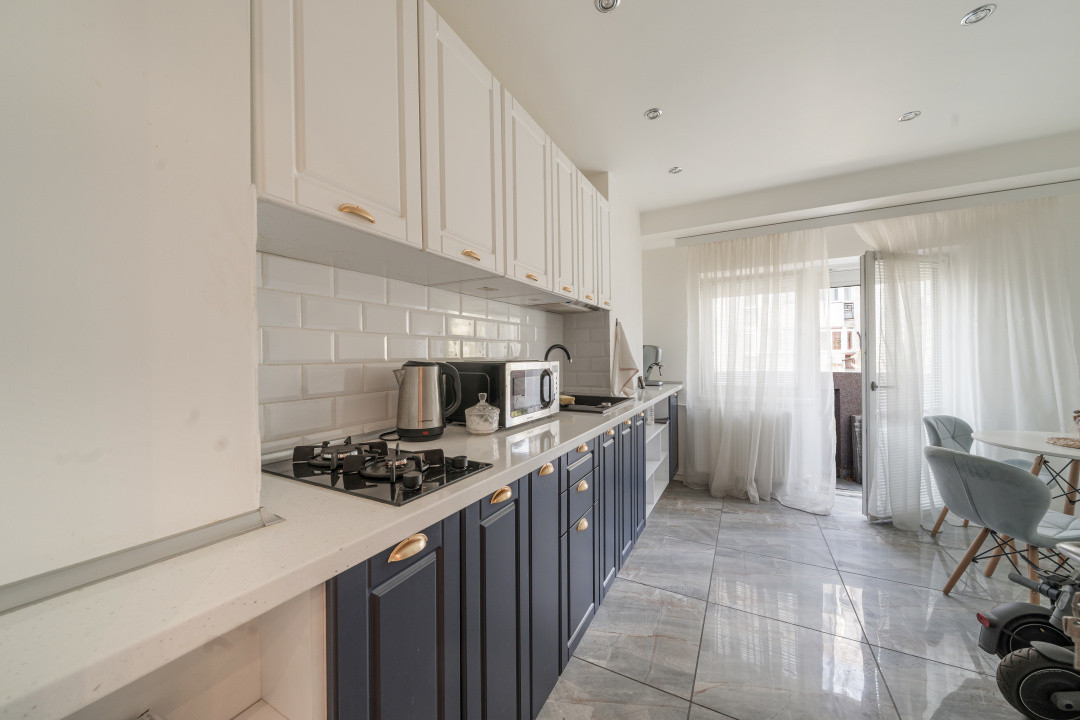 Ideal Firma*Blvd Burebista 3*Pta Alba Iulia*Etaj 3*Luxos*