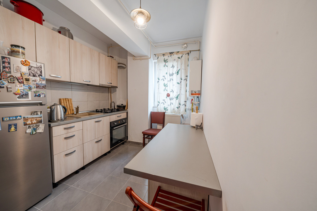 Mobilat si utilat modern* etaj 3/4 cu lift* bloc 2017* Decomandat* 50 mp