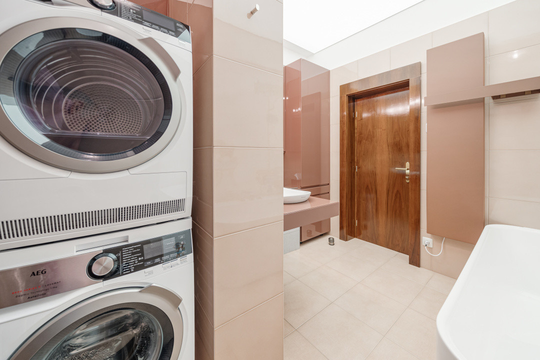 Reședință 227mp*Etaj 1/2 in vilă interbelică*Eleganță modernă*Credit ipotecar*