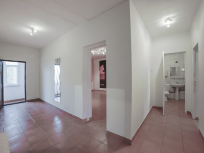 Spatiu comercial/Spatiu birouri*Ion Mortun*Vitan