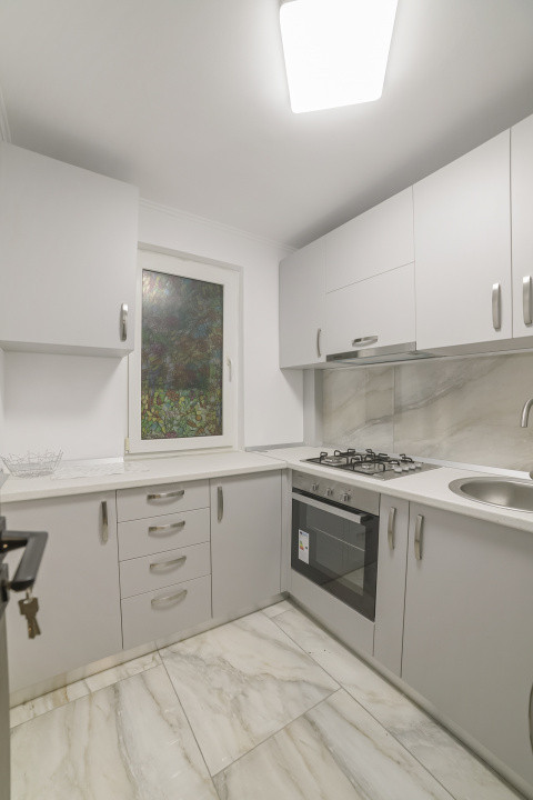 Mobilat si utilat modern* etaj 1/10 Semi decomandat* 40 mp