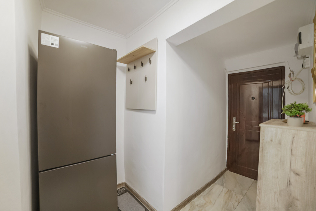 Mobilat si utilat modern* etaj 1/10 Semi decomandat* 40 mp