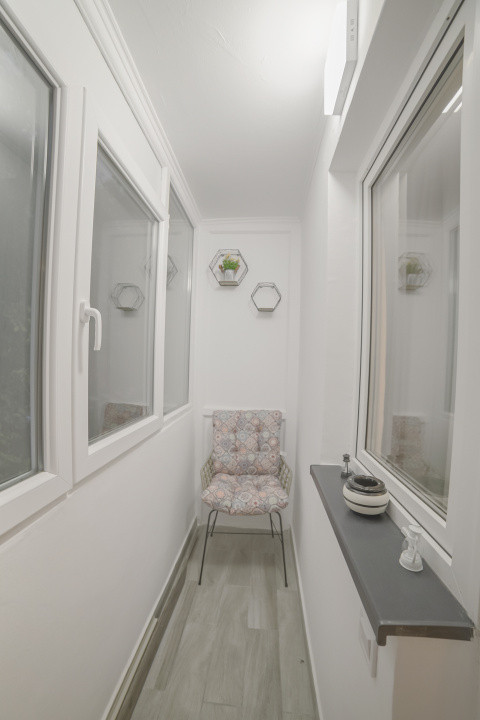 Mobilat si utilat modern* etaj 1/10 Semi decomandat* 40 mp