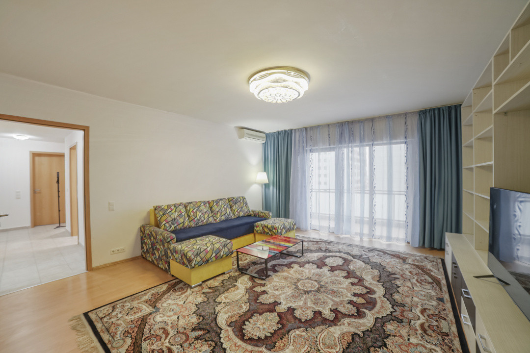 Mobilat si utilat modern* etaj 11/24 cu 3 lifturi* bloc 2009* Decomandat* 