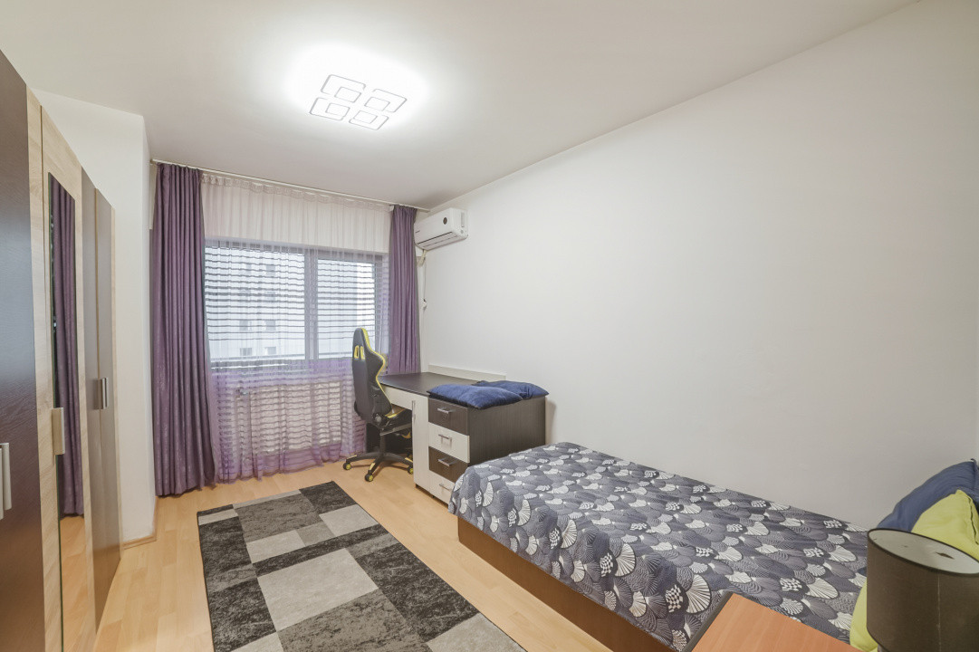 Mobilat si utilat modern* etaj 11/24 cu 3 lifturi* bloc 2009* Decomandat* 