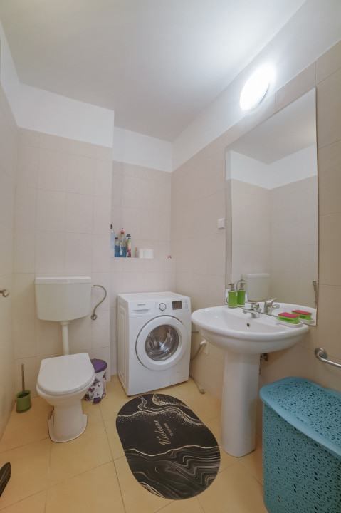 Mobilat si utilat modern* etaj 11/24 cu 3 lifturi* bloc 2009* Decomandat* 