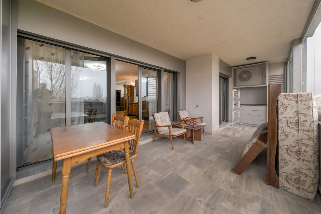 3 camere* GreenLake, King's Oak international School, 116mp