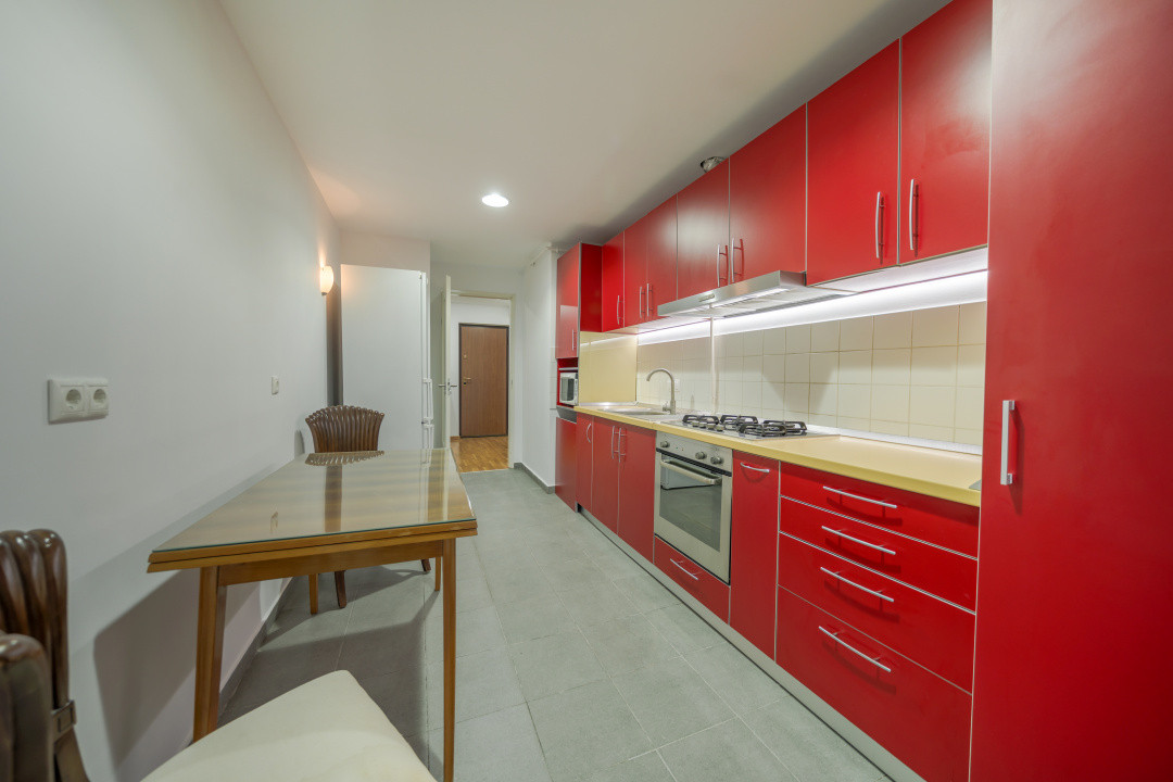 3 camere* GreenLake, King's Oak international School, 116mp