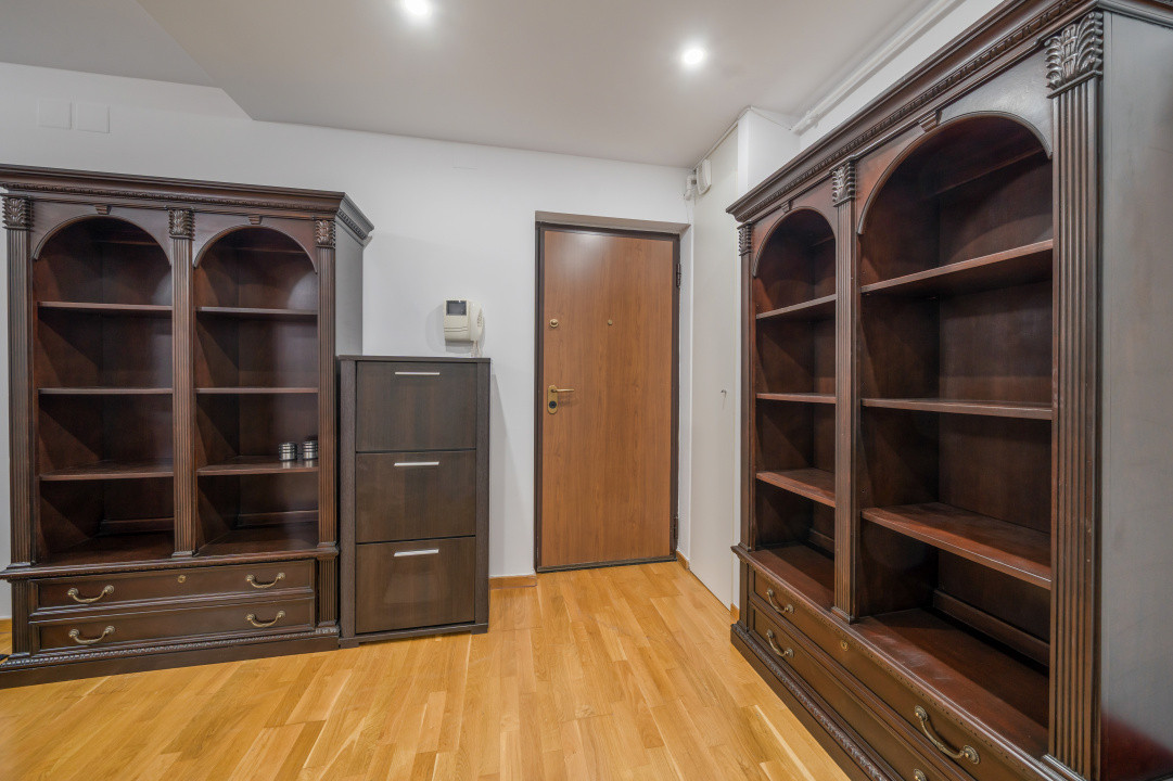 3 camere* GreenLake, King's Oak international School, 116mp