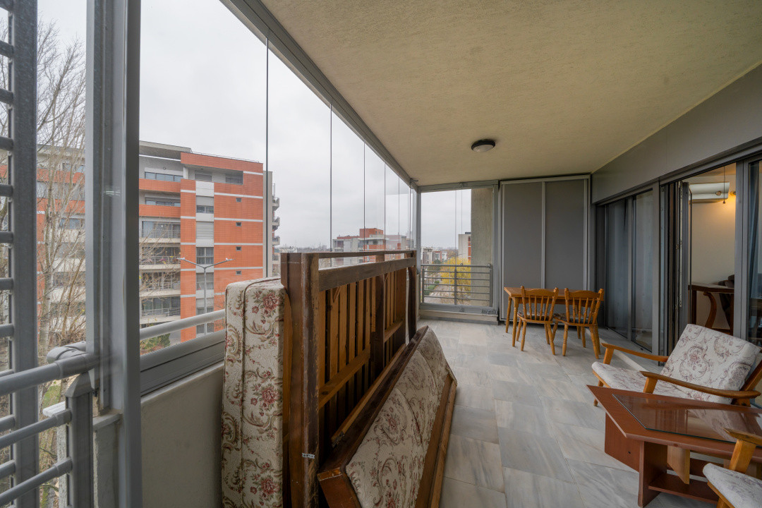 3 camere* GreenLake, King's Oak international School, 116mp