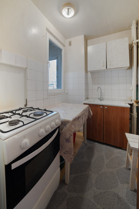 Decomandat* Gheorghe Moisil 3*etaj 4/ 10* Mobilat si utilat