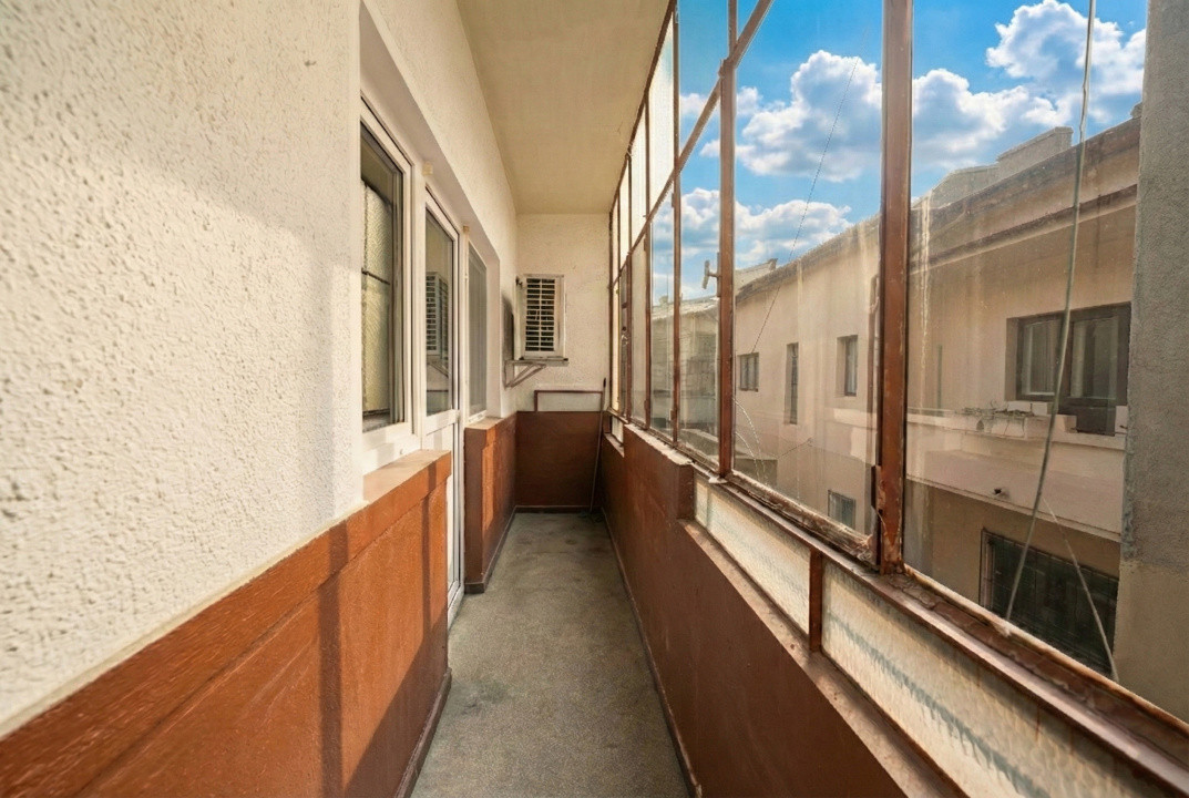 Etaj 1/Vila*120 mp utili+80 mp spatii comune*PRO TV*