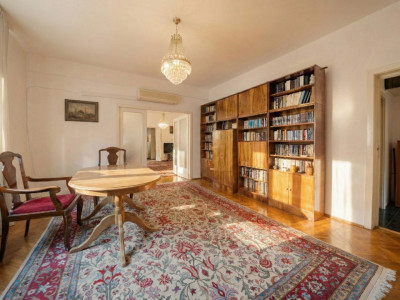 Etaj 1/Vila*120 mp utili+80 mp spatii comune*PRO TV*