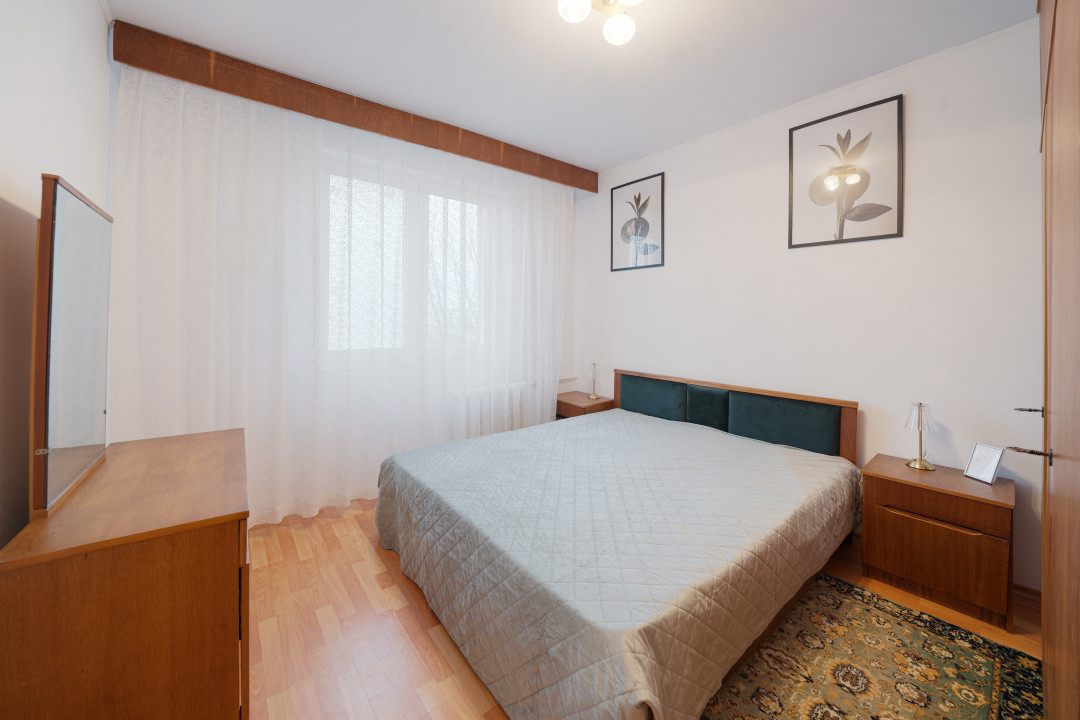 Decomandat*Mobilat si utilat modern*Malcoci 3*Etaj 6/10*Vedere spate*2 lifturi