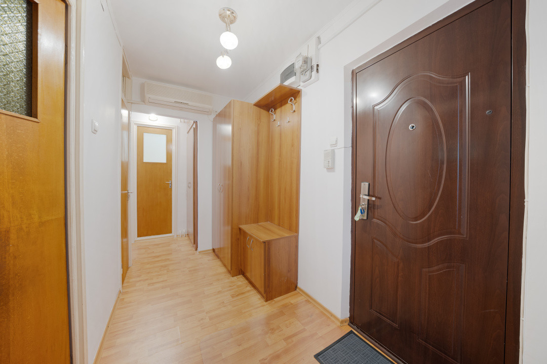 Decomandat*Mobilat si utilat modern*Malcoci 3*Etaj 6/10*Vedere spate*2 lifturi