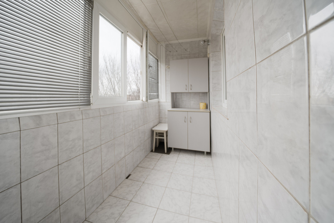 Decomandat*Mobilat si utilat modern*Malcoci 3*Etaj 6/10*Vedere spate*2 lifturi