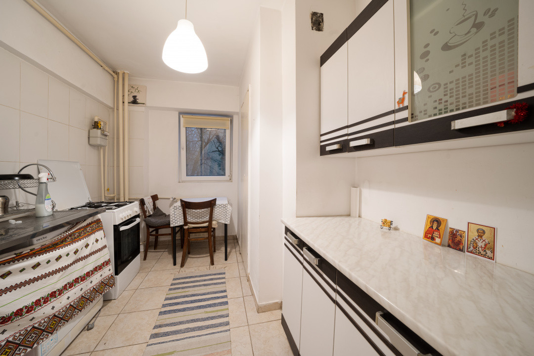 *Iancului, *Decomandat, *etaj 1