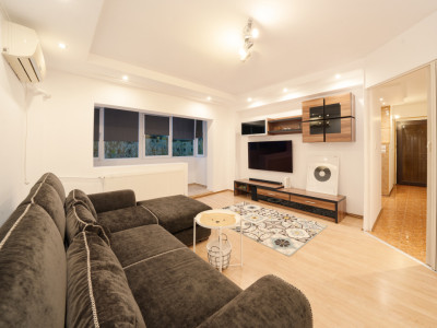 * Doamna Ghica*Delfinului* decomandat* 65mp