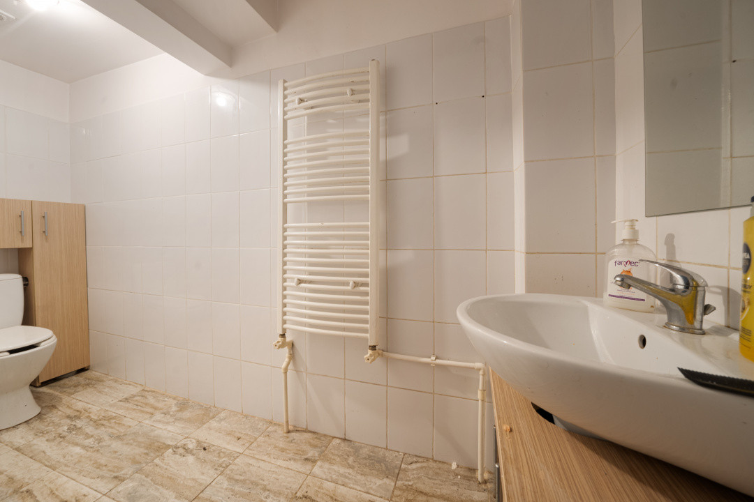 Spatiu productie/birouri*170 mp*Casa individuala*10 min metrou*teren 300 mp