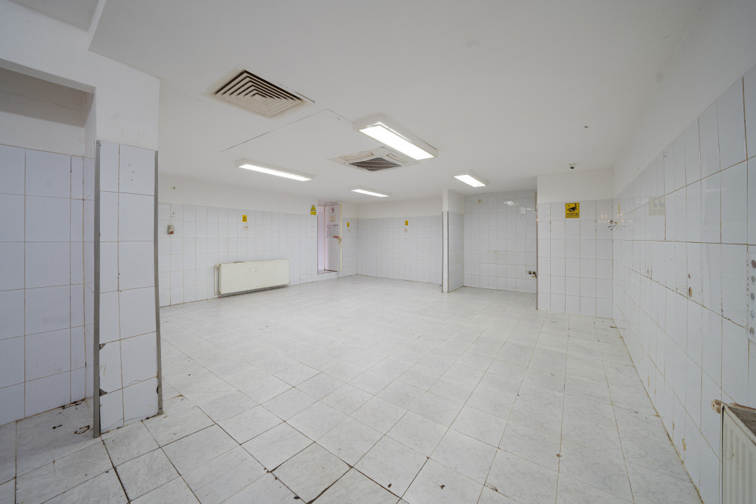 Spatiu productie/birouri*170 mp*Casa individuala*10 min metrou*teren 300 mp