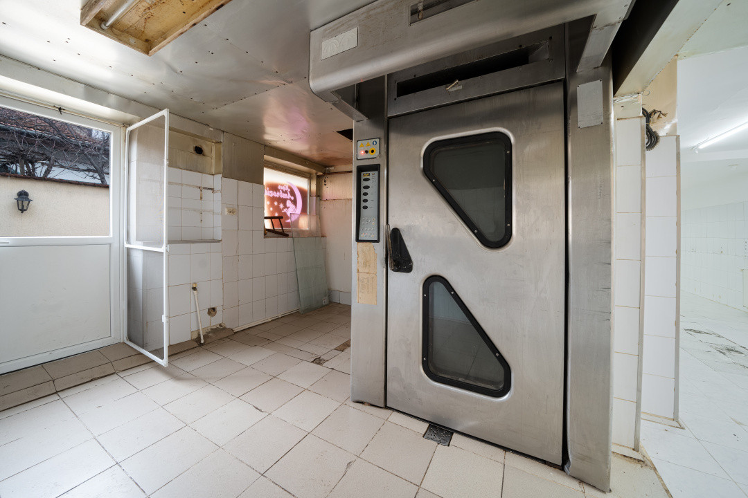 Spatiu productie/birouri*170 mp*Casa individuala*10 min metrou*teren 300 mp