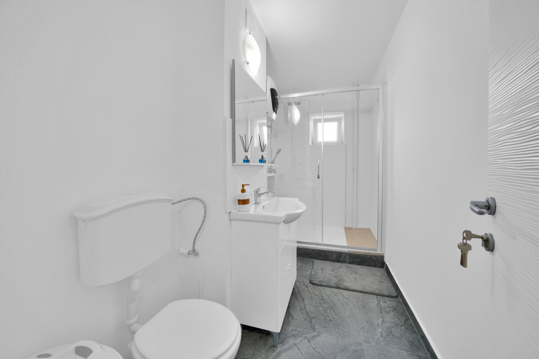 Sebastian*Decomandata*41 mp*Bloc 1987*Totul nou*Modern