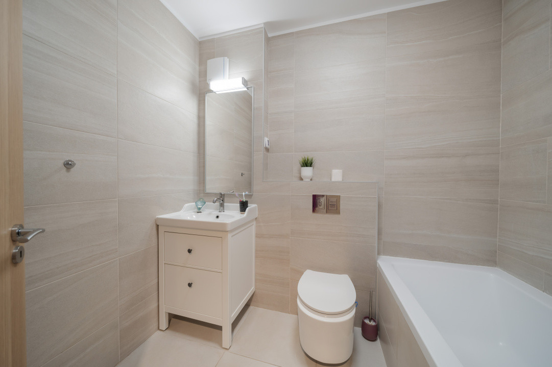 Parcului 20-Expozitiei* Loc de parcare*Mobilat si utilat modern* Vedere gradina 