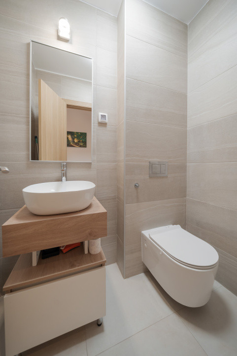 Parcului 20-Expozitiei* Loc de parcare*Mobilat si utilat modern* Vedere gradina 