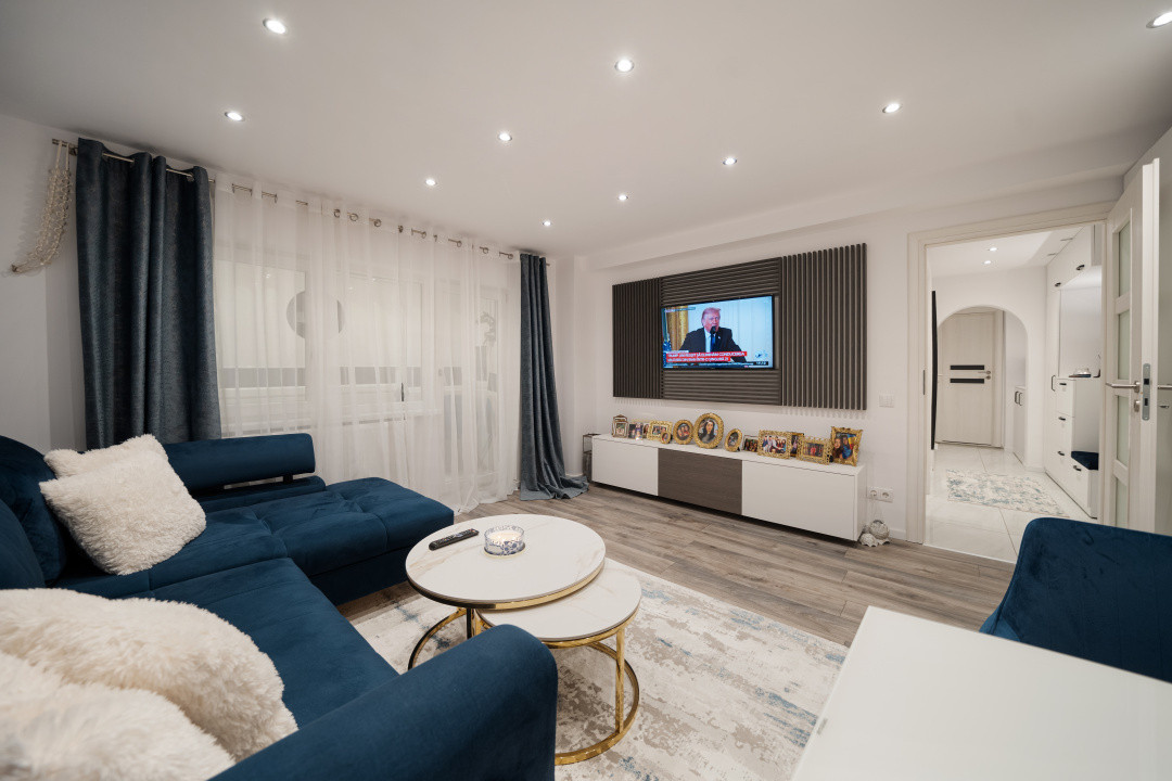 *Decebal 2 camere decomandat *amenajari lux