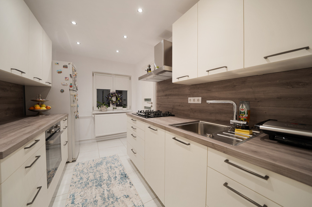 *Decebal 2 camere decomandat *amenajari lux