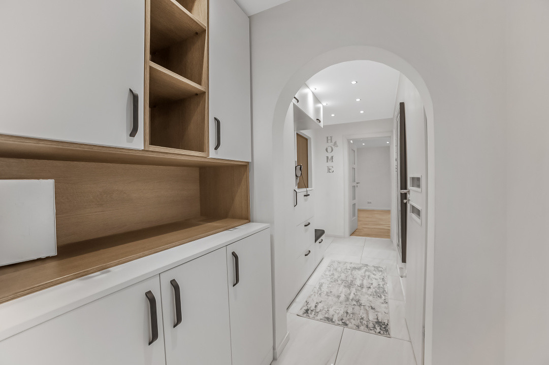 *Decebal 2 camere decomandat *amenajari lux