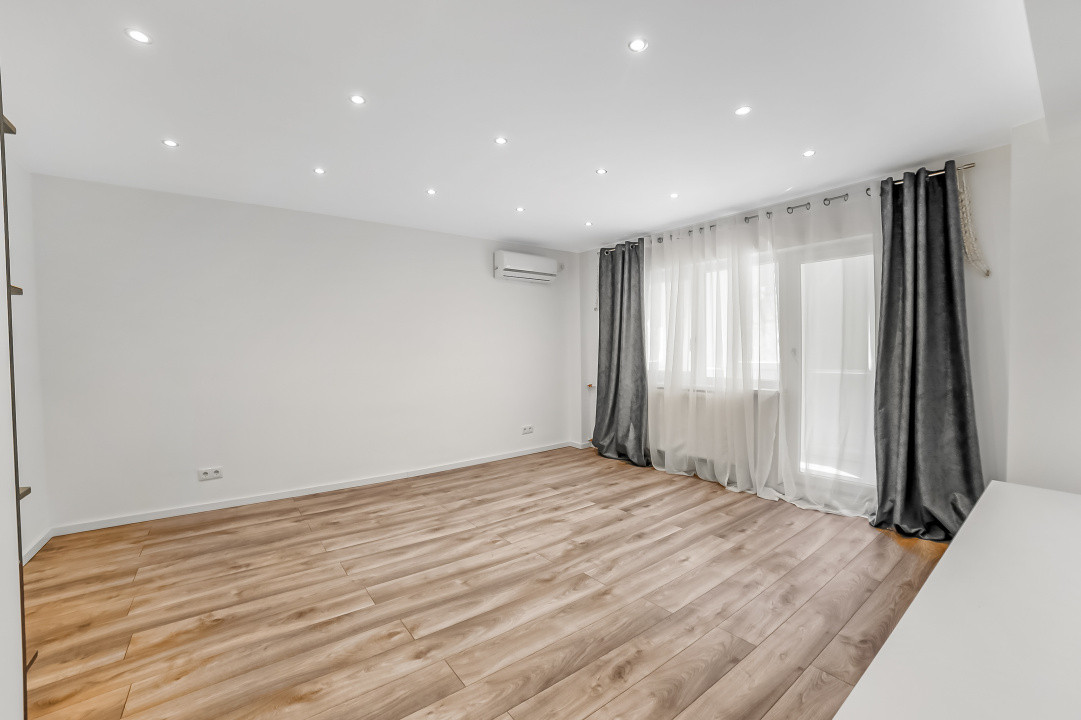 *Decebal 2 camere decomandat *amenajari lux