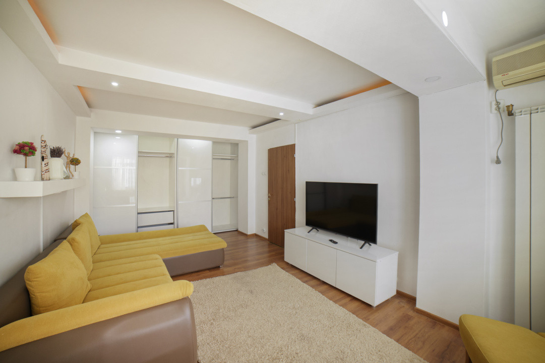 2 Camere*Calea Vitan*Decomandat*Renovat* Centrala individuala