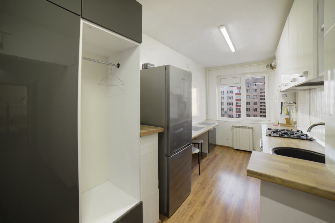 2 Camere*Calea Vitan*Decomandat*Renovat* Centrala individuala