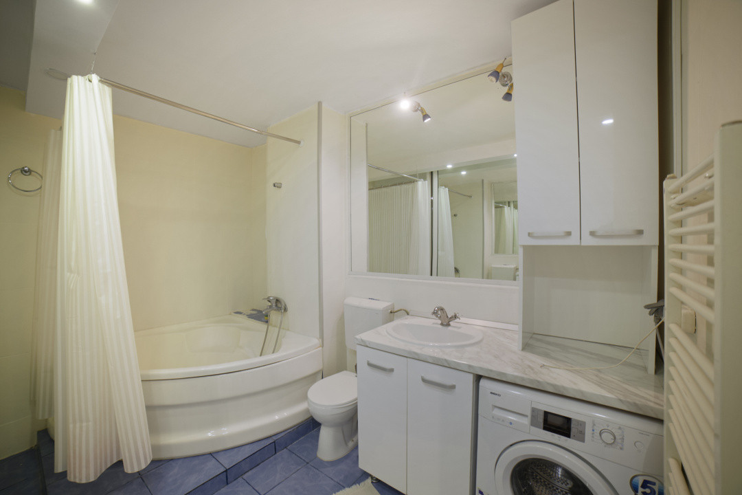 2 Camere*Calea Vitan*Decomandat*Renovat* Centrala individuala