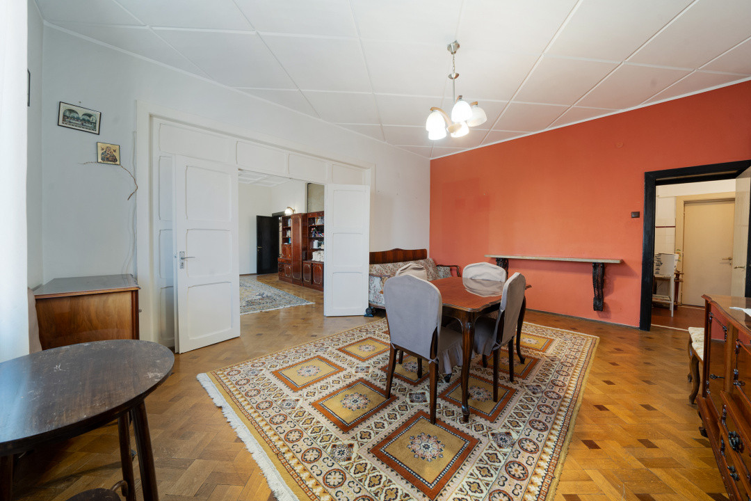 Reședință 173mp*Etaj 2/2 in vilă interbelică*5 camere-3 bai*Credit ipotecar*