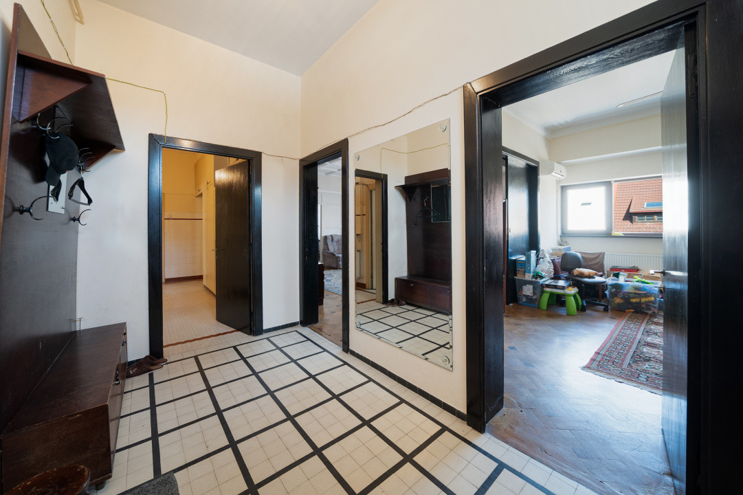 Reședință 173mp*Etaj 2/2 in vilă interbelică*5 camere-3 bai*Credit ipotecar*