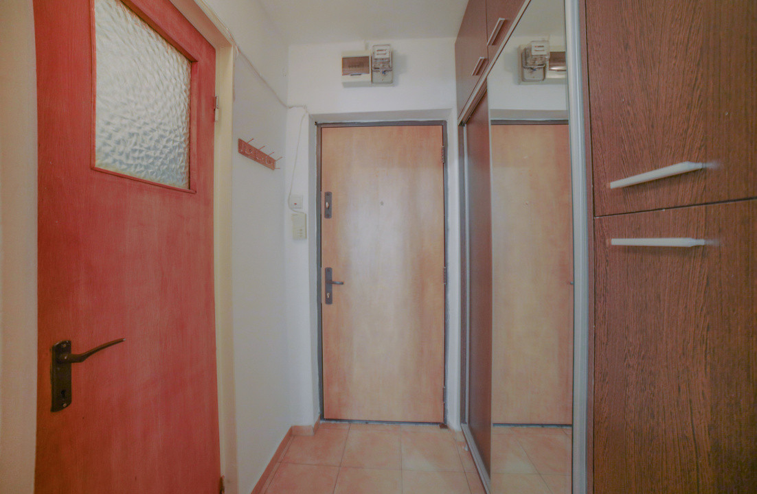 Garsoniera langa metrou Titan