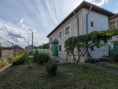 Tartasesti,str. Principala, 3040 mp teren, P+1, casa 1998, deschidere 12 m